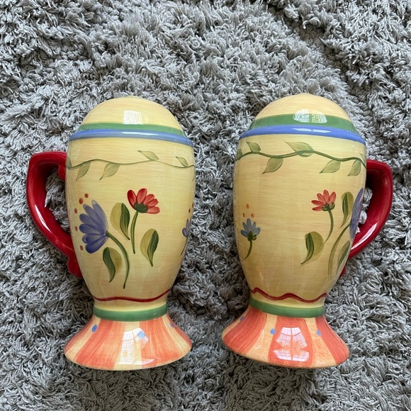 Pfaltzgraff Napoli Stovetop Salt & Pepper Shakers. - Picture 2 of 8